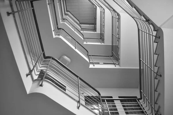 Perspectiva Una Escalera Escalera Vista Desde Abajo —  Fotos de Stock