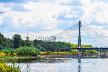 Yüksek dinamik aralık (Hdr) Köprüsü üzerinde Vistula Nehri aka Wisla, Varşova, Polonya