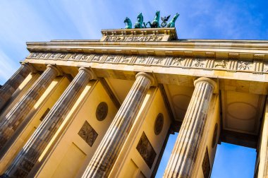 Yüksek dinamik aralık (Hdr) Brandenburger Tor (Brandenburg Kapısı), Berlin, Almanya'nın ünlü landmark