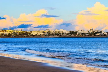 Yüksek dinamik aralık (Hdr) Lanzarote beach, Afrika kıyıları açıklarında Atlantik Okyanusu'nda Kanarya Adaları İspanyol bir adada