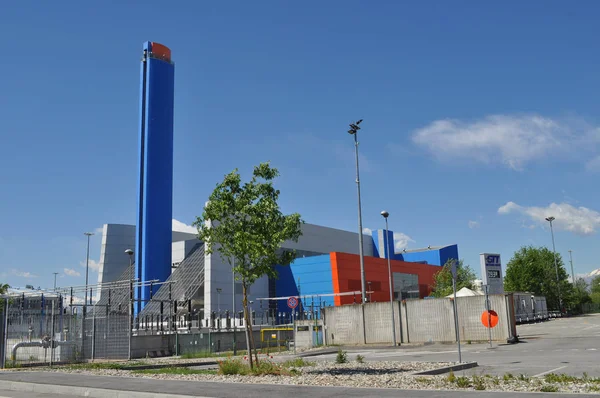 Energía procedente de la planta de residuos de Grugliasco, cerca de Turín — Foto de Stock