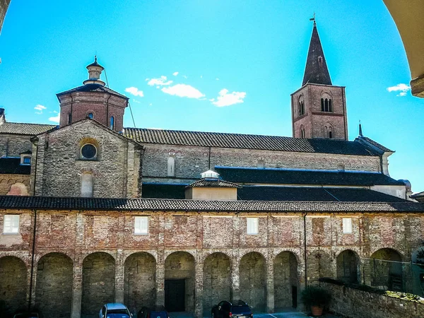HDR Acqui Terme katedrála ve městě Acqui Terme — Stock fotografie