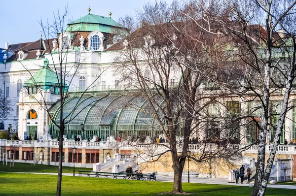 Wysoki Zakres Dynamiki Hdr Palmenhaus Schoenbrunn Jest Duża Szklarnia Wien — Zdjęcie stockowe