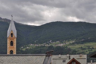Bormio eski şehir merkezinin görünümü