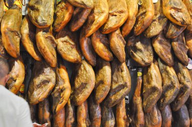 Mayorka kasap dükkanında et