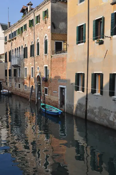 Uitzicht Een Kanaal Venetië Italië — Stockfoto