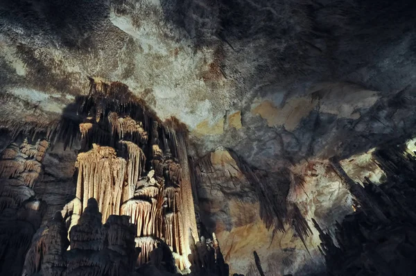 Majorca, İspanya - Temmuz 2017 yaklaşık: Cuevas del Drach aka (Dragon mağaralar anlam Drach mağaraları)