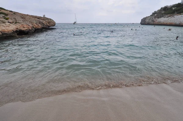 西班牙马略卡岛的卡拉多明戈海滩 — 图库照片