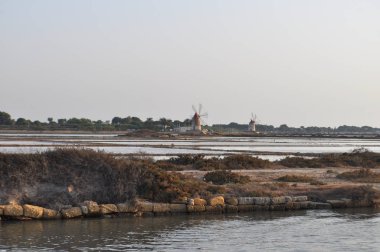 Marsala, İtalya 'da tuz (anlamı: Tuz düzlükleri)