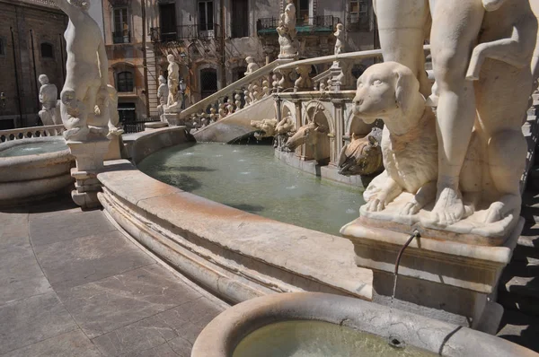 Fuente Piazza Pretoria Aka Plaza Vergüenza Palermo Italia —  Fotos de Stock