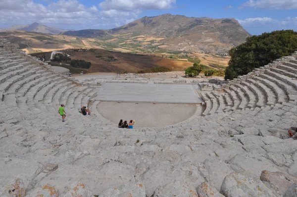 Segesta Itálie Cca Září 2017 Ruiny Starověkého Řeckého Amfiteátru — Stock fotografie