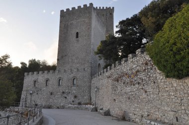 Castello di Venere Erice, İtalya (Venüs kale anlamına gelir)
