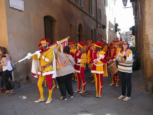 Contradaioli Montone in Siena — Stock Photo, Image