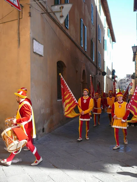 Contradaioli Montone in Siena — Stock Photo, Image