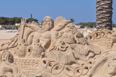 Kum heykel San Vito Lo Capo, sahilinde