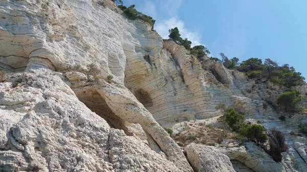 Witte Kliffen Aan Kust Pugnochiuso Italië — Stockfoto