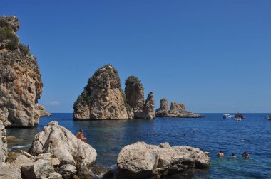Castellammare Del Golfo 'daki Scopello plajı.
