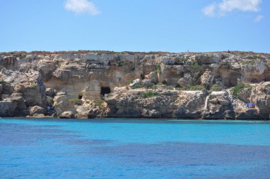 Trapani, İtalya - Eylül 2017 yaklaşık: Beach adlı Eagadian Adaları