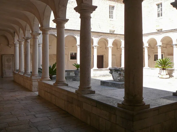 Zadar Croacia Circa Julio 2017 Vista Del Claustro Iglesia — Foto de Stock