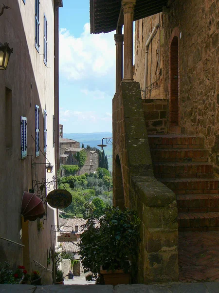 Blick auf die Stadt Montalcino — Stockfoto