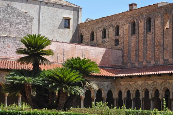 Katedra klasztor w Monreale — Zdjęcie stockowe