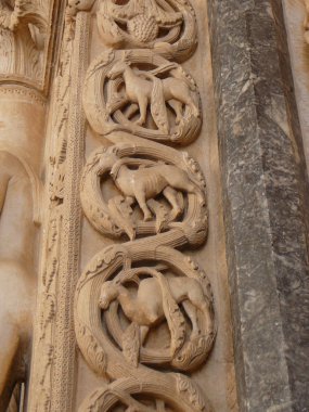 Trogir, Hırvatistan - yaklaşık Temmuz 2017: Kilisenin görünümünü