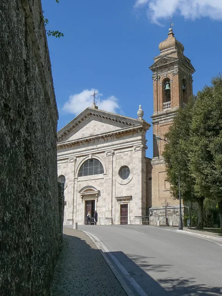 Vy av staden av Montalcino — Stockfoto