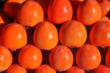 turuncu kaki (Diospyros kaki) aka Japonca Trabzon hurması vejetaryen yemek meyve