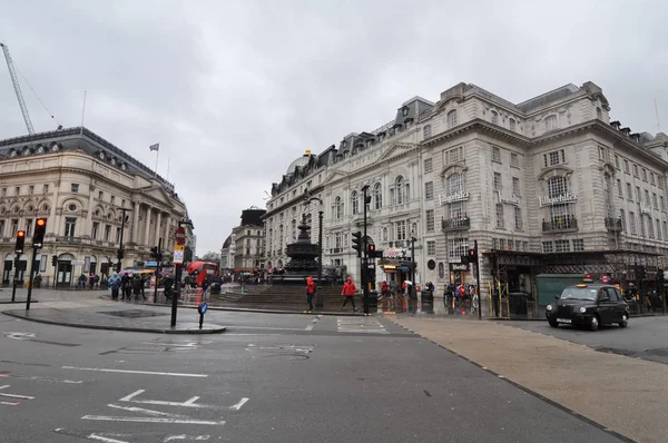 Piccadilly circus in Londen — Stockfoto