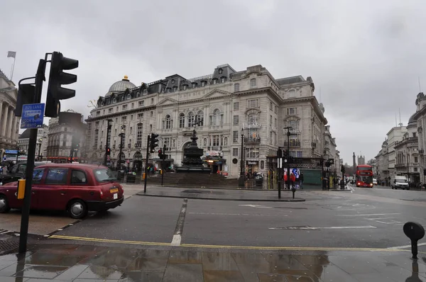 Piccadilly Circus in London — Stock Photo, Image