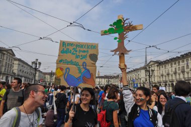 TÜRİN, İTALYA - CRCA EPTESİ 2019: gelecek mitingi için Cuma