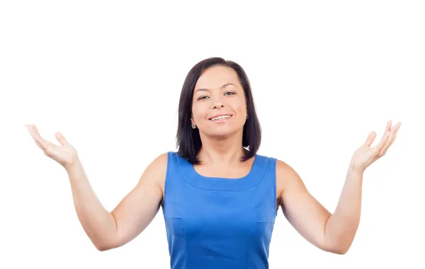 Sonriendo feliz hermosa joven mujer mirando hacia arriba con los brazos outstre — Foto de Stock