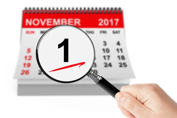 All Saints Day Concept. 1 novembre 2017 Calendario con lente di ingrandimento — Foto Stock