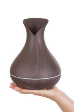 Aromaterapi kavramı. Ahşap elektrik ultrasonik uçucu yağ A