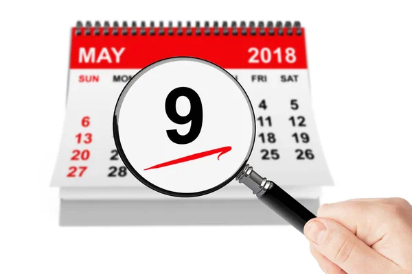 Overwinning dag Concept. 9 mei 2018 kalender met Vergrootglas — Stockfoto