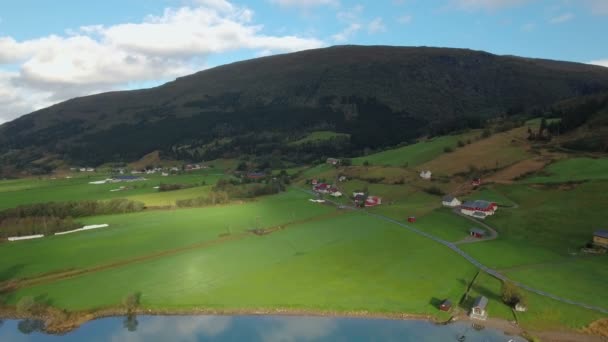 Luchtfoto Noorse landschap — Stockvideo