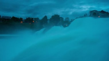 Sabah zaman atlamalı ile güçlü Rhine Falls