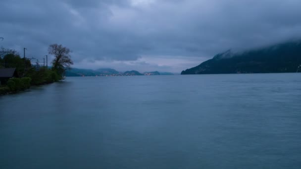 Sadece başka bir swiss akşam, Thun, İsviçre — Stok video