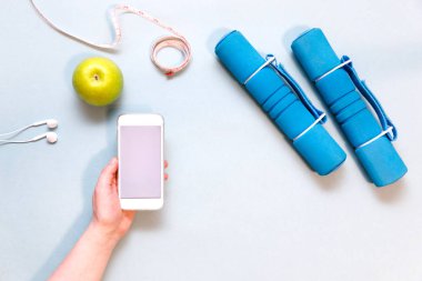 Spor antrenmanı için akıllı telefon uygulaması, evde eğitim