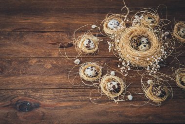 Mutlu Paskalya rustik tarzı arka planda 