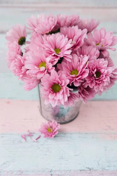 Shabby chic pink flowers