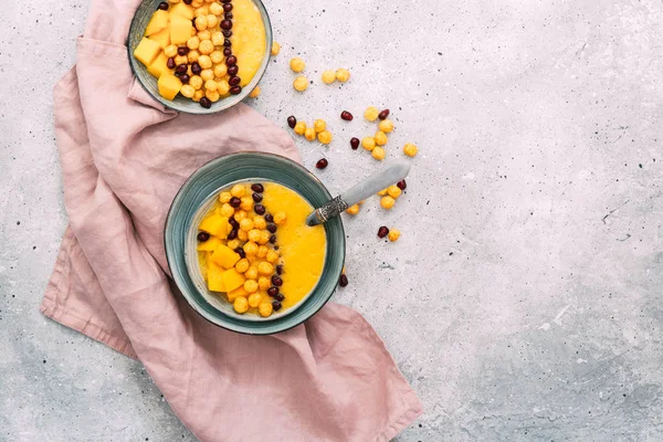 Mango smoothie kase. Sağlıklı kahvaltı. Mango smoothie tahıllar ile 