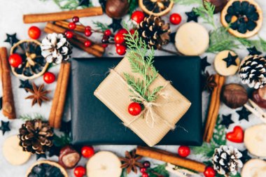 Noel Hediyelik kutu süslemeleri ile