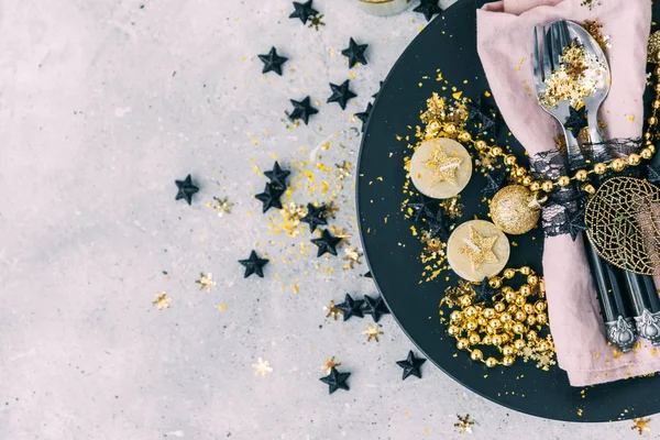 Noel tablo ayarını dekore edilmiştir. Festival arka plan