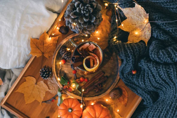 Mulled wine. Autumn composition. — Stock Photo, Image