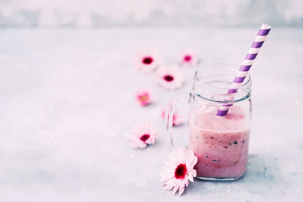 Healthy smoothie in a glass bottle — Stock Photo, Image