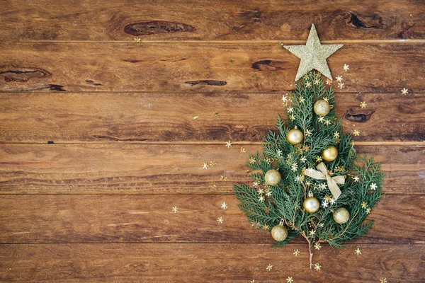 Kerstboom Houten Achtergrond Kopie Ruimte Bovenaanzicht — Stockfoto