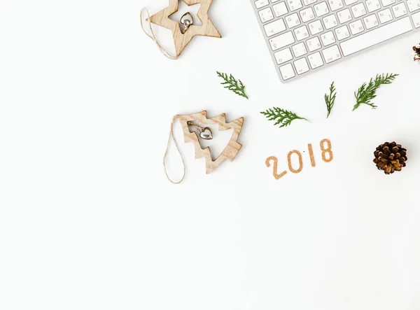 Escritório Casa Natal Com Computador Deitado Plano Vista Superior — Fotografia de Stock