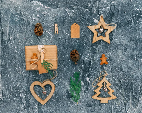 Karácsonyi Összetétele Kézzel Készített Karácsonyi Ajándék Dobozok Rusztikus Dekoráció Csomagolva — Stock Fotó