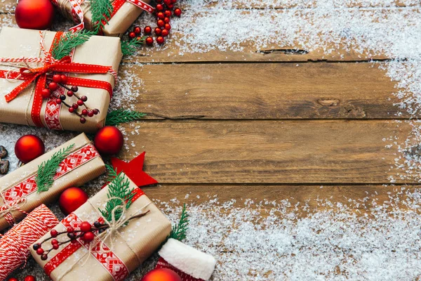 Weihnachtsdekoration Rahmenkonzept Hintergrund Draufsicht Mit Kopierraum Auf Rustikaler Holzoberfläche — Stockfoto